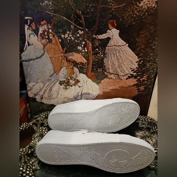 👟👟GBG Guess Women’s White Leather 🧦Quilted Pattern Shoes Size 8M.🧢🛍🎁 - Picture 9 of 14